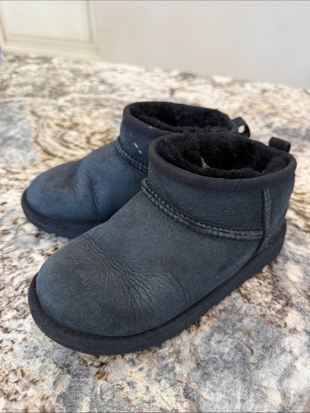 UGG Kids Black Shearling-Lined Ankle Boots